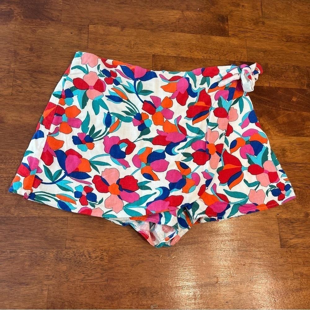 Karlie floral wrap tie skort women’s size large blue red pink